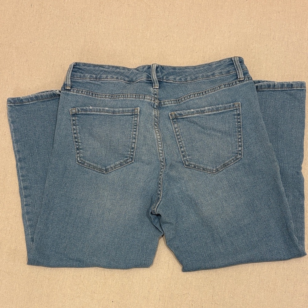 2 pair of Nine West Light Blue Capri Jeans, size 4 and size 6 - Picture 5 of 9